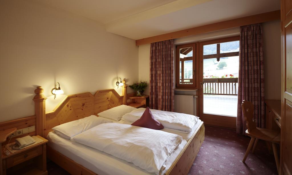 Hotel Zum Löwen - Al Leone Mölten Zimmer foto